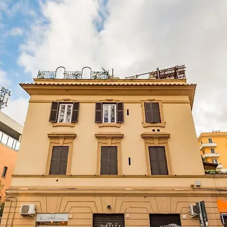 La Casa Dello Scrittore - Writer's Apartment Rome